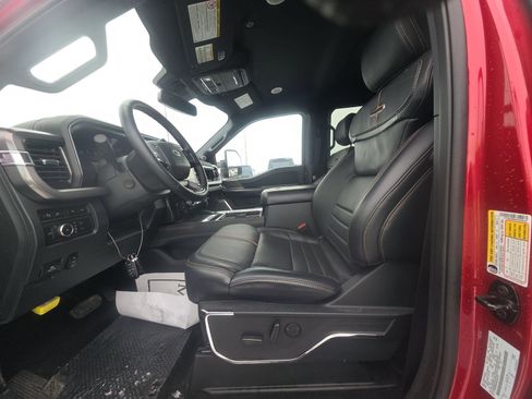 Used 2023 Ford F250 Platinum image 13