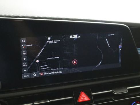 Used 2025 Kia Niro Wind w/ Wind Preserve Package FWD image 35