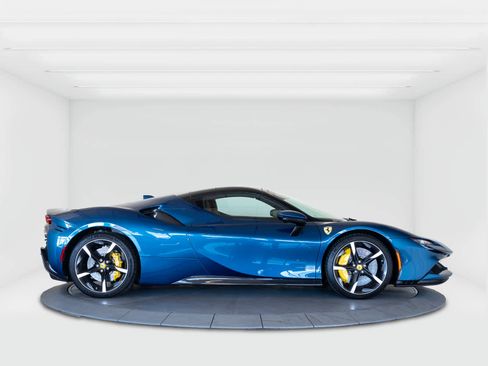 Certified 2025 Ferrari SF90 Spider image 6
