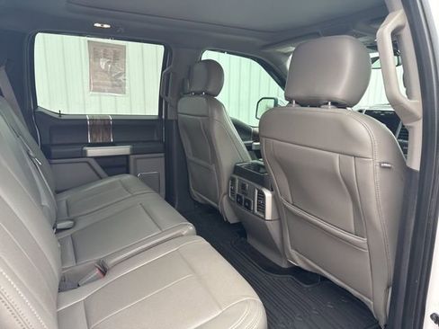 Used 2018 Ford F150 Lariat w/ Equipment Group 502A Luxury AWD/4WD image 8
