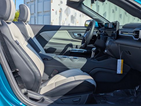 New 2026 Ford Mustang Premium image 38