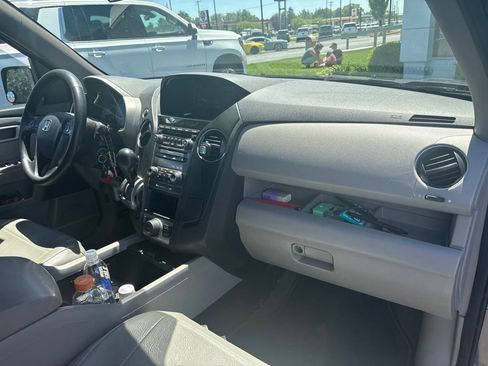 Used 2015 Honda Pilot SE image 16