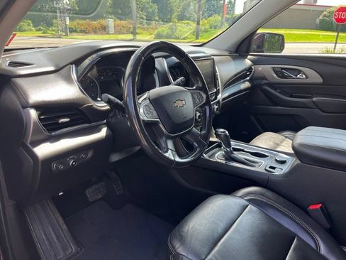 Used 2018 Chevrolet Traverse LT AWD/4WD image 9