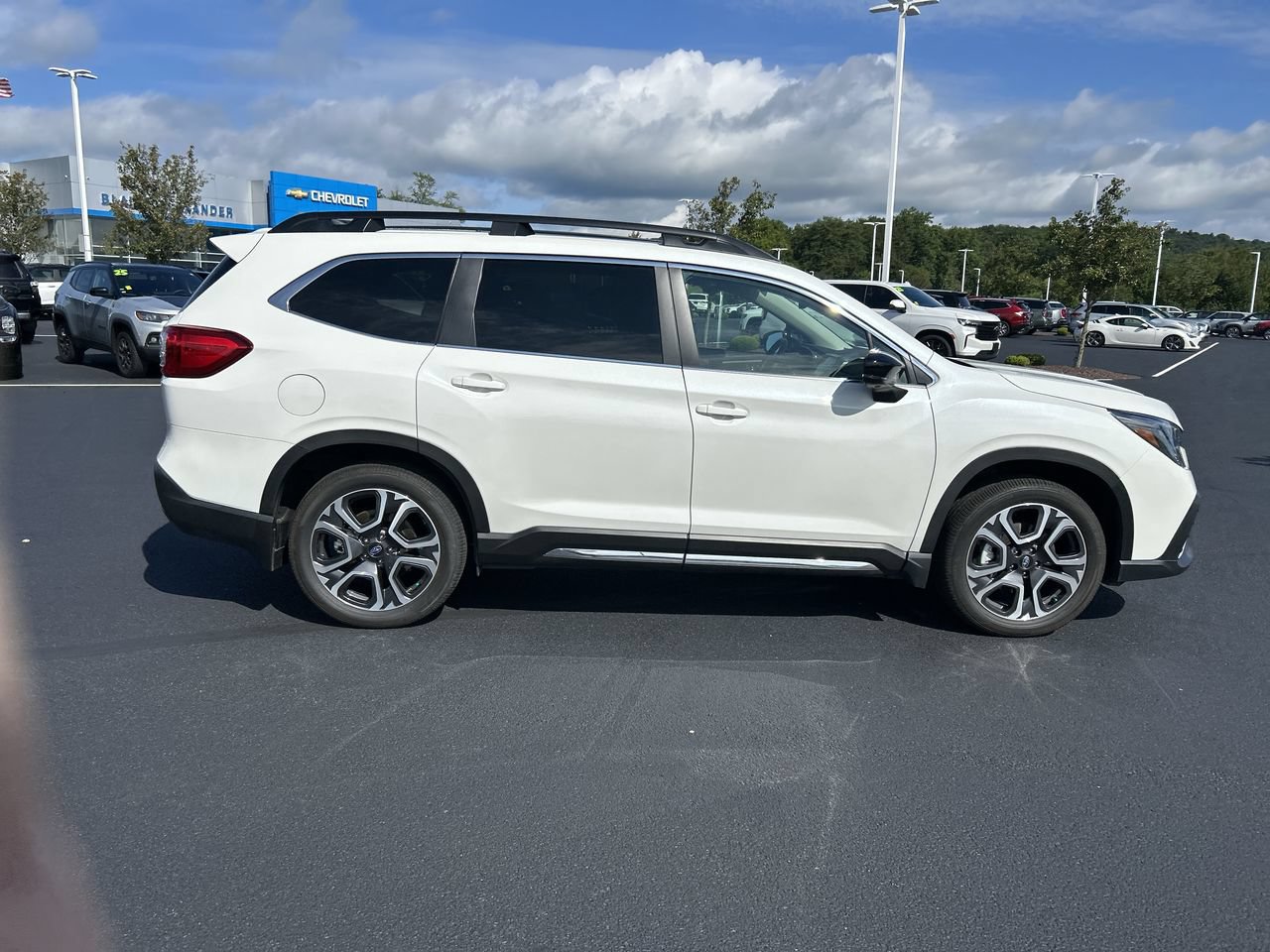 Used 2026 Subaru Ascent Limited AWD/4WD image 8