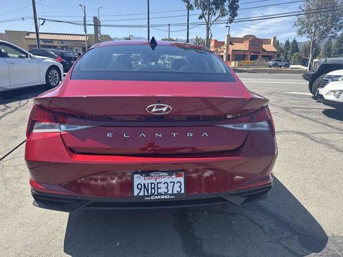 Used 2023 Hyundai Elantra SEL w/ Convenience Package FWD image 6
