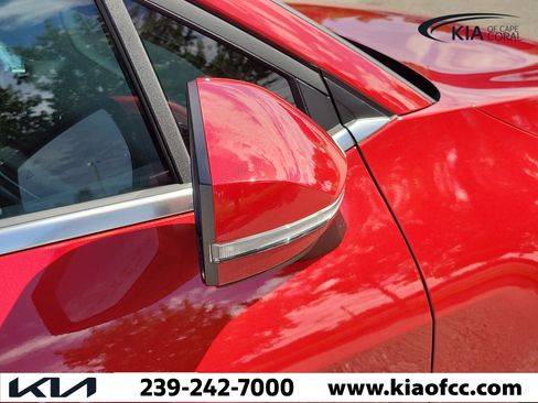 New 2027 Kia Sportage EX FWD image 8