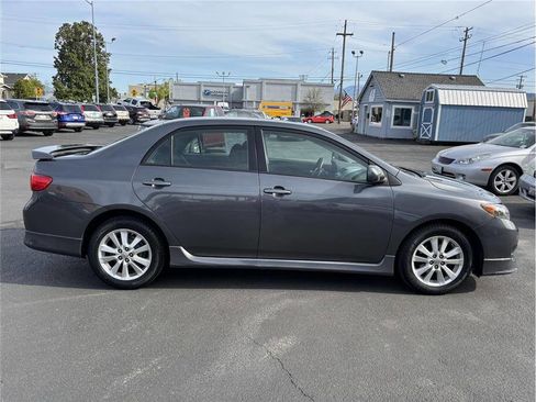 Used 2010 Toyota Corolla S image 6