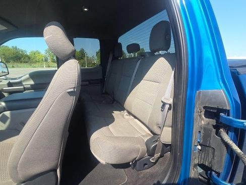 Used 2019 Ford F150 XLT w/ Equipment Group 302A Luxury AWD/4WD image 16