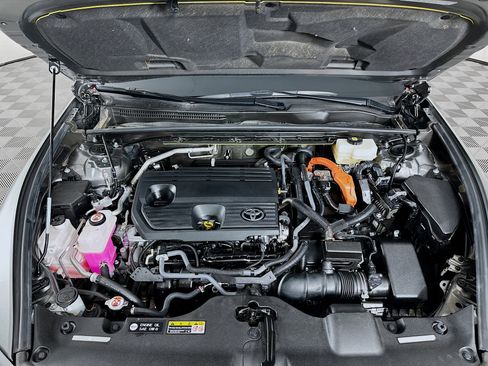 Used 2025 Toyota Crown XLE image 31