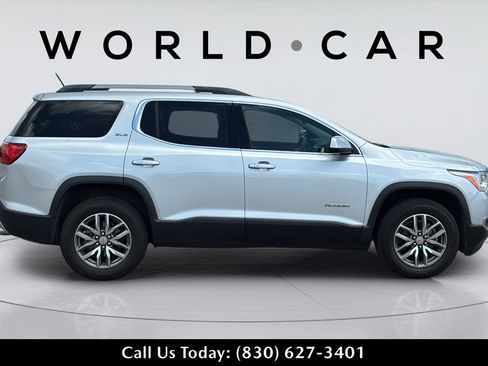 Used 2019 GMC Acadia SLE w/ Driver Alert Package I FWD image 3
