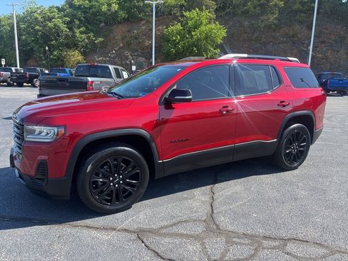 Used 2022 GMC Acadia SLE w/ Driver Convenience Package FWD image 2