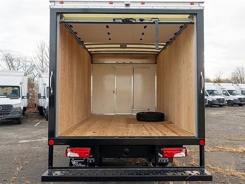 New 2024 Mercedes-Benz Sprinter 4500 image 6