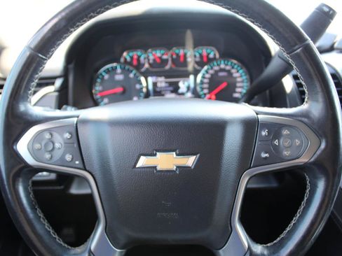 Used 2019 Chevrolet Suburban LT AWD/4WD image 15