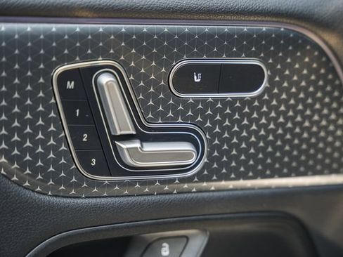 Used 2024 Mercedes-Benz EQB 350 4MATIC SUV image 38