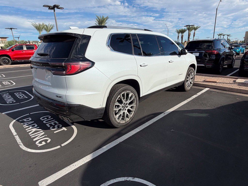 Used 2026 GMC Acadia Denali Ultimate AWD/4WD image 5