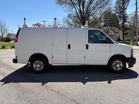 Used 2020 Chevrolet Express 2500 w/ Driver Convenience Package image 11
