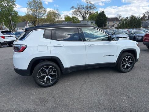 Used 2025 Jeep Compass Limited AWD/4WD image 22