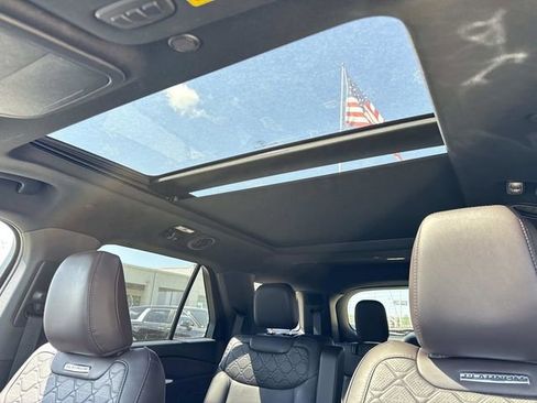 Used 2025 Ford Explorer Platinum w/ LUX Leather Package image 23