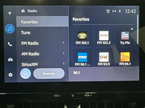 Used 2025 Toyota Corolla XSE image 27