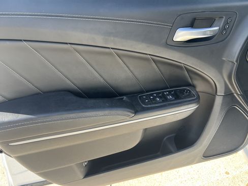 Used 2019 Dodge Charger SXT w/ Plus Group RWD image 12