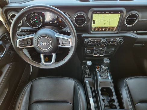 Used 2021 Jeep Wrangler Unlimited Sahara w/ Cold Weather Group AWD/4WD image 35