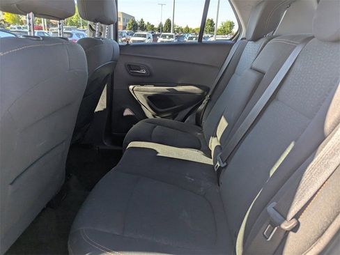 Used 2018 Chevrolet Trax LS AWD/4WD image 22
