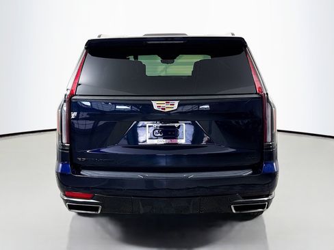 Used 2021 Cadillac Escalade Premium Luxury image 10