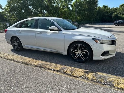 Used 2021 Honda Accord Touring image 5