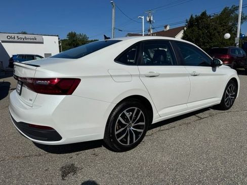 Used 2026 Volkswagen Jetta SE FWD image 5