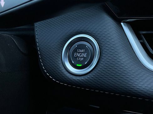 Used 2025 Chevrolet Equinox LT image 26