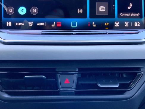 New 2026 Volkswagen Tiguan SE AWD/4WD image 20