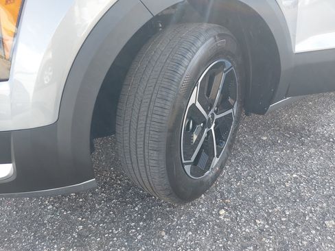 New 2026 Kia Niro EX image 34