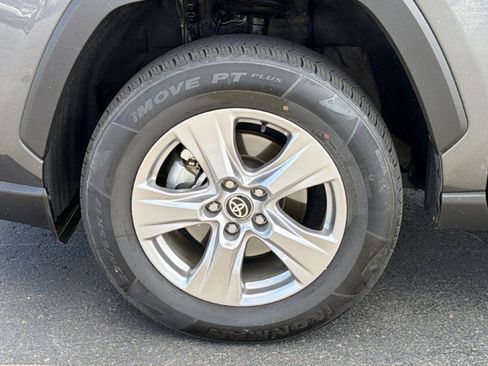 Certified 2025 Toyota RAV4 XLE AWD/4WD image 9