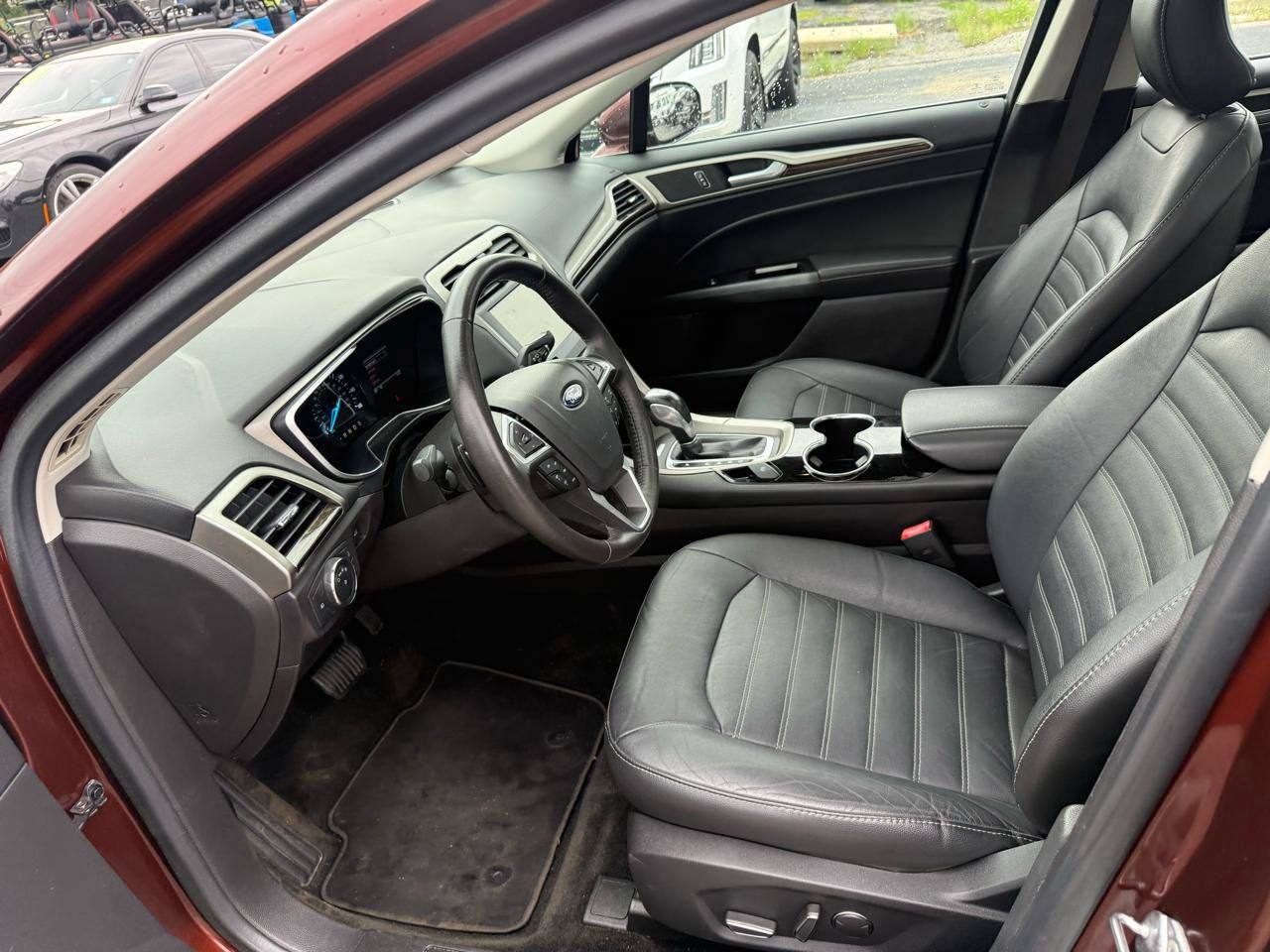 Used 2016 Ford Fusion SE w/ Equipment Group 202A AWD/4WD image 26