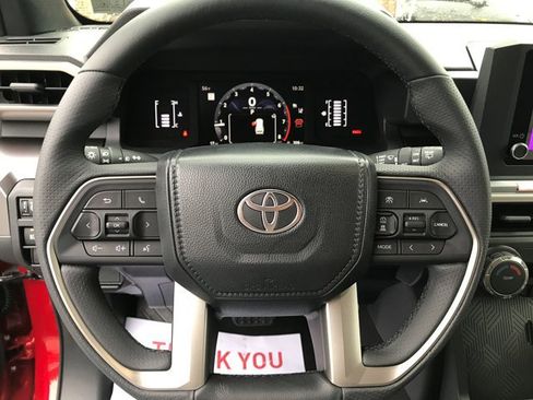 New 2026 Toyota 4Runner SR5 AWD/4WD image 14