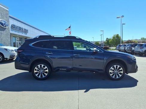 Certified 2025 Subaru Outback Touring w/ Popular Package #2 AWD/4WD image 10