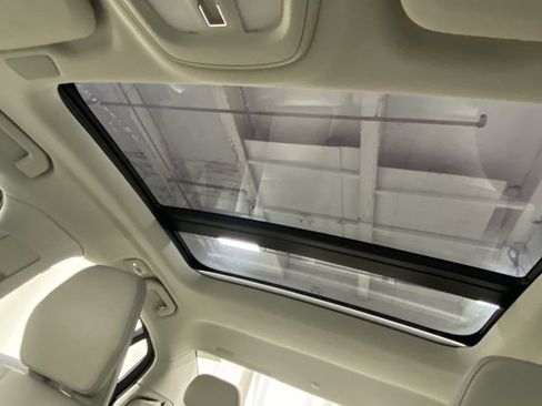 Used 2025 Volvo S60 T8 Ultra image 29