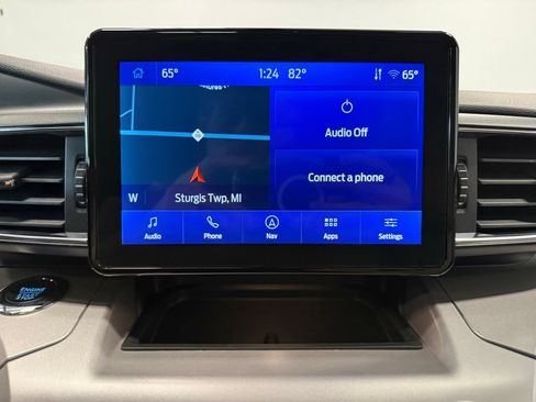Used 2023 Ford Explorer XLT w/ Equipment Group 202A AWD/4WD image 29