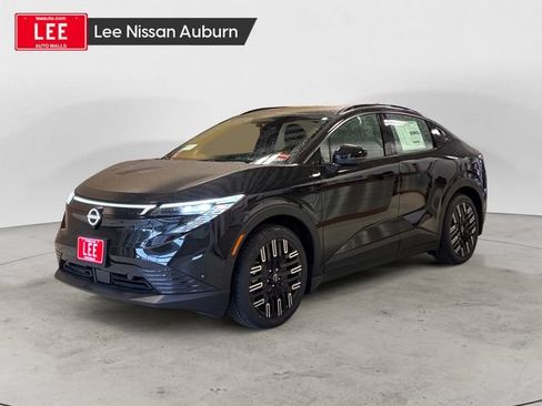 New 2026 Nissan Leaf Platinum+ w/ Cargo Package (Platinum+) FWD image 1