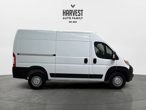 Used 2025 RAM ProMaster 2500 w/ Convenience Group FWD image 8