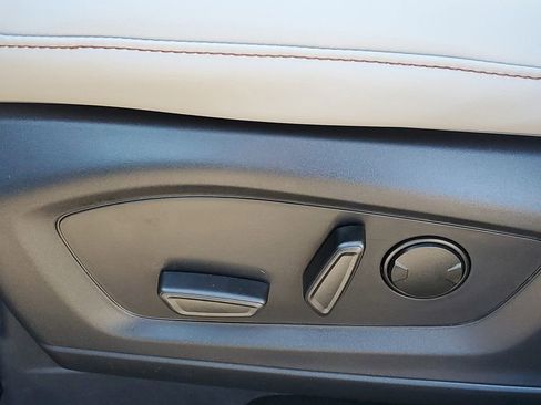 New 2026 Ford Explorer Active w/ Active Comfort Package AWD/4WD image 10