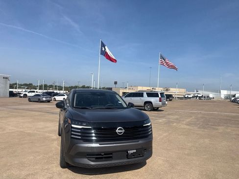 Used 2025 Nissan Kicks S AWD/4WD image 4