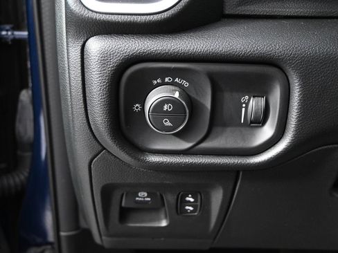 Used 2022 RAM 1500 Big Horn AWD/4WD image 25