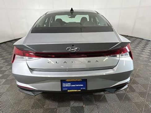 Certified 2023 Hyundai Elantra SEL w/ Convenience Package FWD image 4