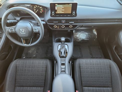 Certified 2023 Honda HR-V LX image 25