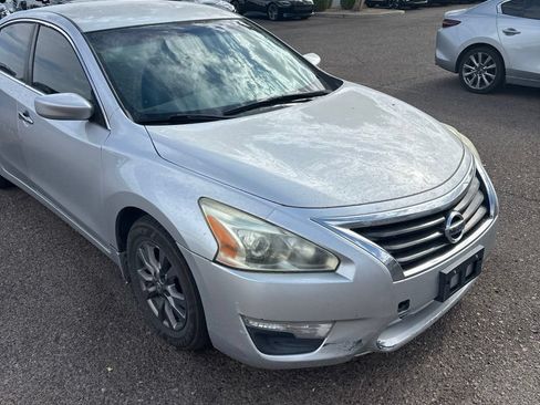 Used 2015 Nissan Altima 2.5 S w/ Special Edition Package FWD image 5