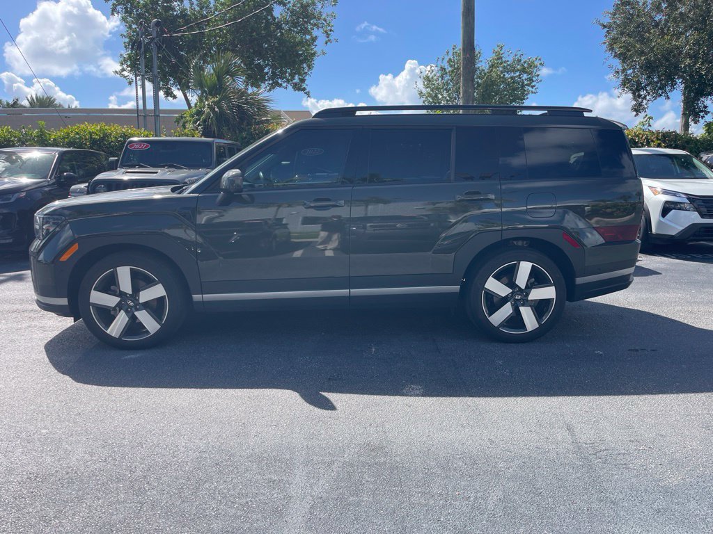 Used 2024 Hyundai Santa Fe Limited FWD image 3