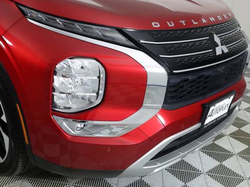 Used 2024 Mitsubishi Outlander SE FWD image 39
