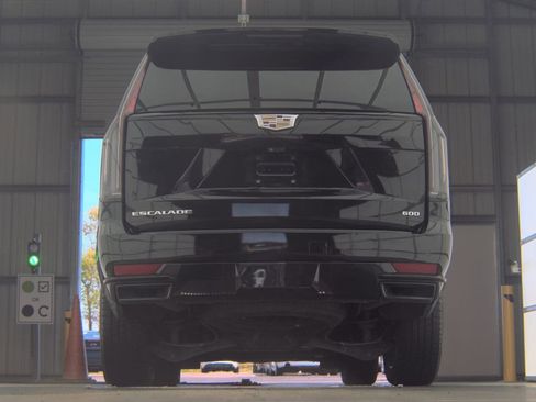 Used 2023 Cadillac Escalade Sport image 12