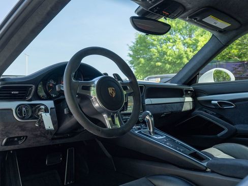 Used 2014 Porsche 911 GT3 RWD image 4